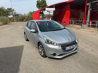 Peugeot 208 2015