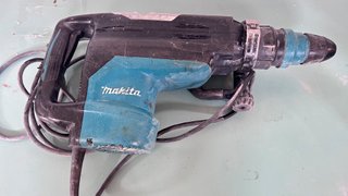 Martillo Combinado Makita HR5202C
