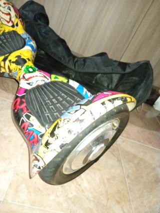 Hoverboard con diseño graffiti