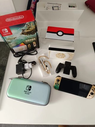 Nintendo Switch OLED Edición Zelda + caja + Extras