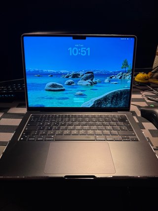 MacBook Pro M3 Pro Negro