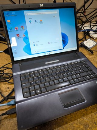 HP 550 C2D Intel Core 2 Duo T5270 4GB RAM