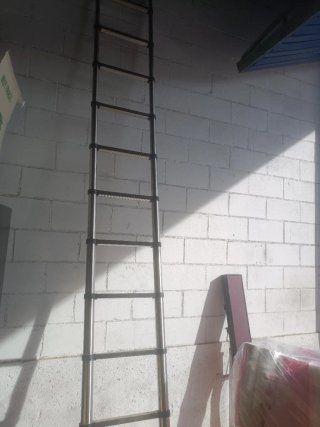 Escalera extensible 3 metros. Totalmente  nueva