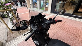 Yamaha Xmax 300 2025 Negra