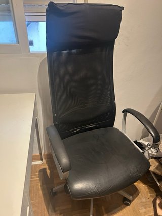 Silla de escritorio ergonómica negra