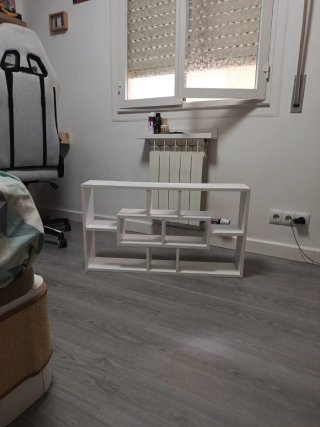 Estantería blanca de madera