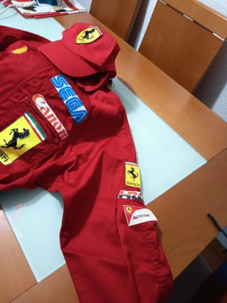 Mono Ferrari Talla M Nuevo