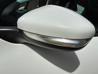 Peugeot 208 2012