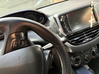 Peugeot 208 2012