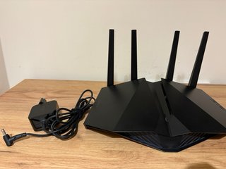 Router Gaming Asus RT-AX82U Wi-Fi 6