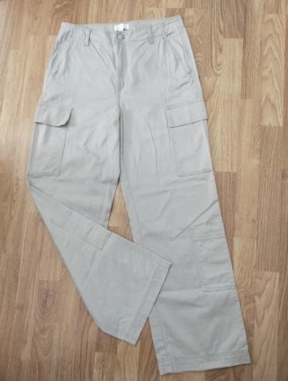Pantalón cargo H&M beige