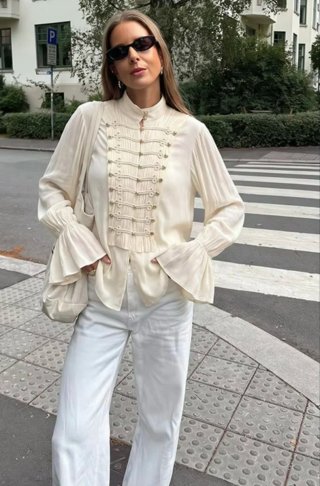 Blusa Romántica con alaramares Zara Beige Talla XS