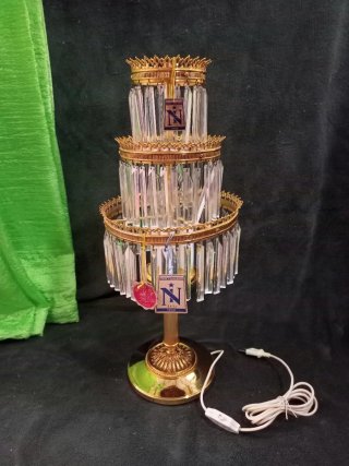 Lámpara Neoclasica de Cristales bañada en Oro