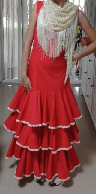 Traje de flamenca rojo volantes