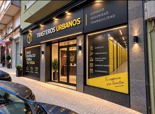 Local comercial en venta en Inmobiliaria - Barreda en Torrelavega