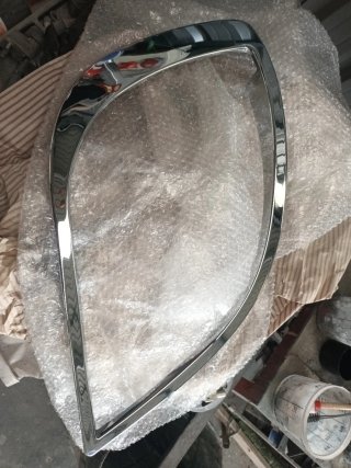Embellecedor Faro Derecho DAF XF 106 Euro 6
