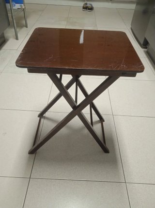 Mesa plegable de madera
