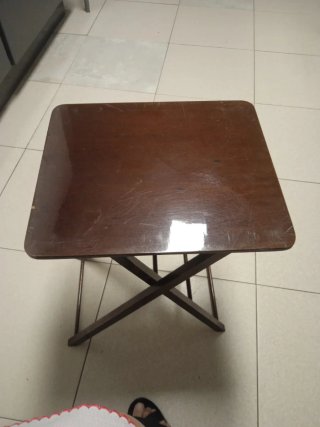 Mesa plegable de madera