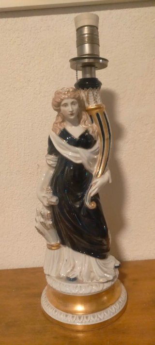 Lámpara de Cerámica Figura de Mujer Manises