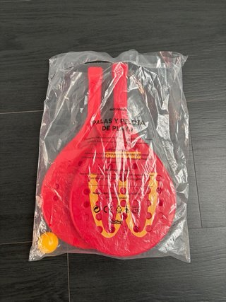 Palas de playa + pelota McDonalds