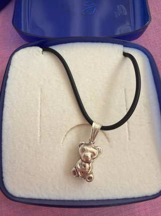 Collar Osito Plata y Caucho