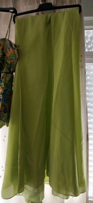 Conjunto de Fiesta Top y Falda