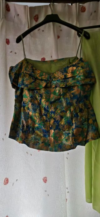 Conjunto de Fiesta Top y Falda