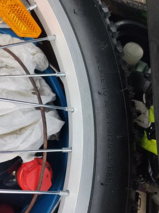 Rueda Delantera de Bicicleta DSI Tyres.Nueva.