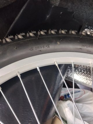 Rueda Delantera de Bicicleta DSI Tyres.Nueva.