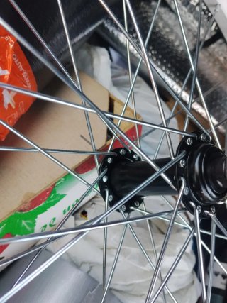 Rueda Delantera de Bicicleta DSI Tyres.Nueva.