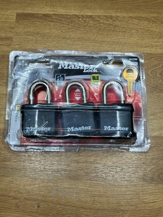 Candado de acero laminado con llave Master Lock