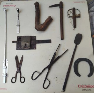 Lote de Herramientas y Objetos Antiguos