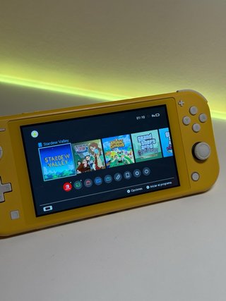 Nintendo Switch Lite Amarilla + 3 Juegos