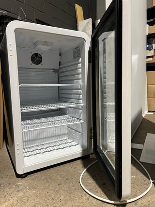 Nevera expositora cristal ggmgastro 113L