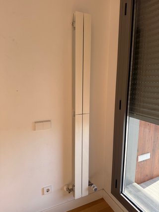 Radiador Vertical de Agua Blanco