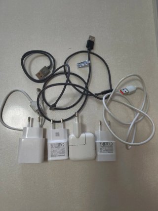 Set de 4 Cargadores USB y Cables