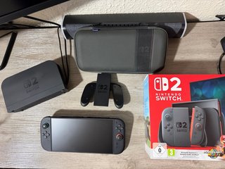 Nintendo Switch + funda negra y gris