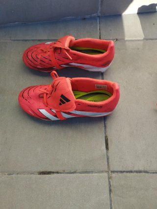 Botas de fútbol Adidas Predator talla 34