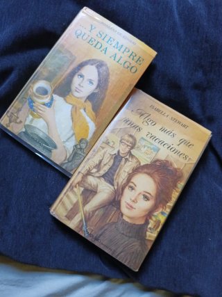 Libros colección violeta