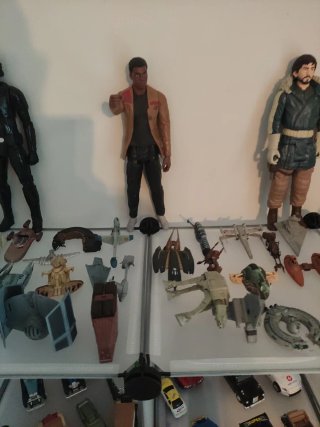 Star Wars Naves y Figuras 30cm Nave 3 euros mun 5