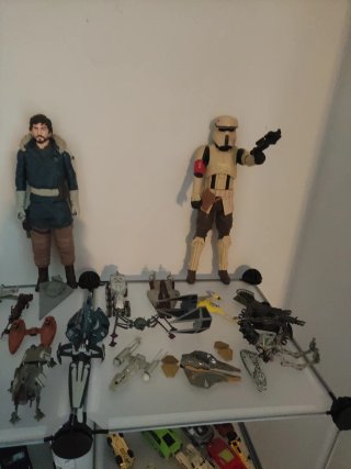 Star Wars Naves y Figuras 30cm Nave 3 euros mun 5