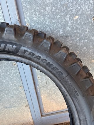 Neumático Michelin Tracker 140/80-18