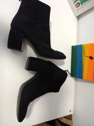 Botines negros tacón Stradivarius talla 38