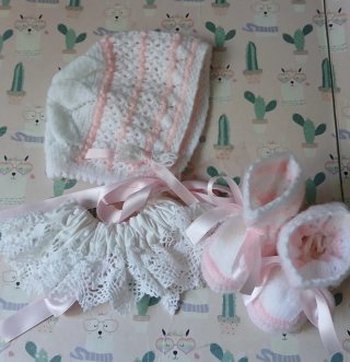 Capota,patucos y cuello bebe hecho a mano 1-3 mese