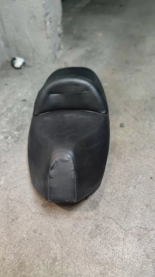 Asiento Piaggio X9