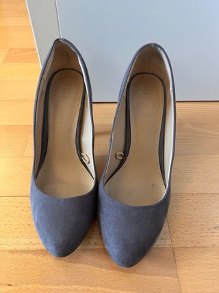 Zapato gris ante Zara número 39