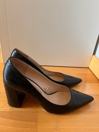 Zapatos de tacón Zara negros Talla 38