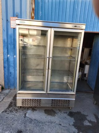 Nevera de Acero Inoxidable con Puertas de Cristal
