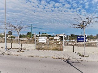 Terreno en venta en Vistahermosa en Alicante