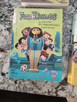 Libros colección futbolísimos.